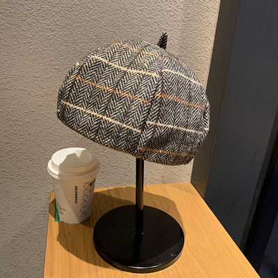 Női kockás barett típusú sapka