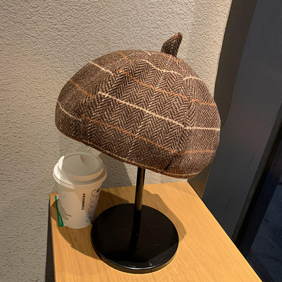 Női kockás barett típusú sapka