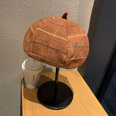 Női kockás barett típusú sapka