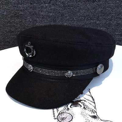 Γυναικείο καπέλο φθινοπώρου-χειμερινό με μεταλλικό στοιχείο