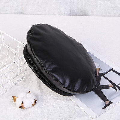 Γυναικείο καπέλο τύπου μπερέ - κατασκευασμένο από οικολογικό δέρμα