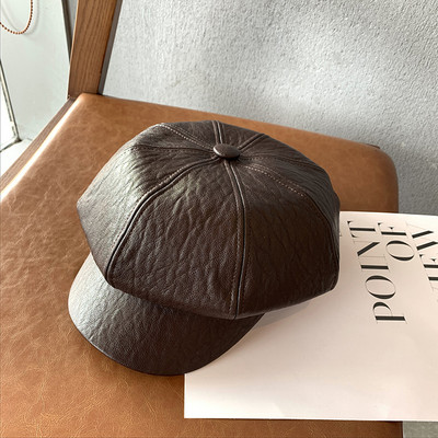 Ženska kapa sa šilterom - eko koža