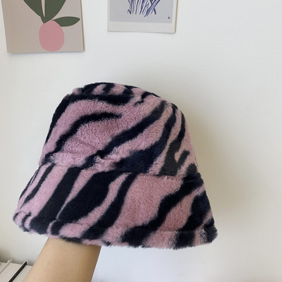 Modern női horgászsapka állatmintával