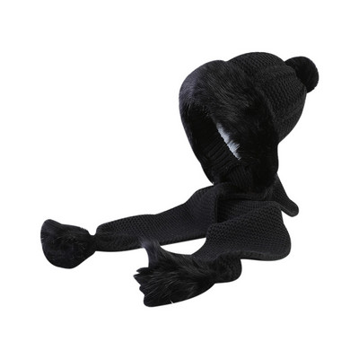 Kötött női sapka sállal és pehellyel