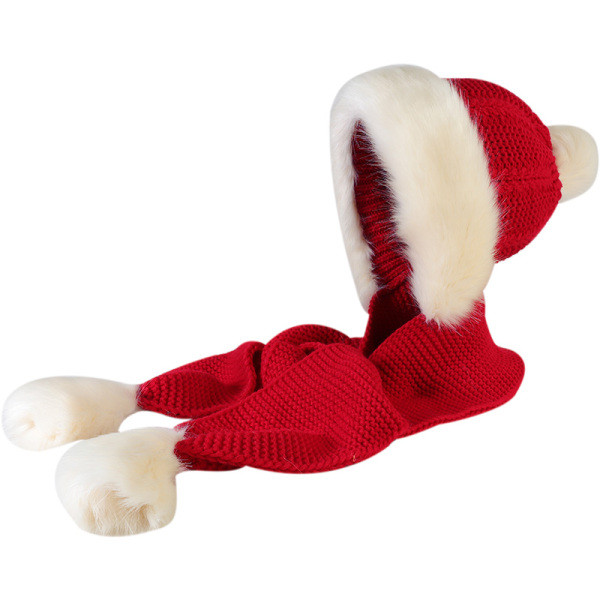 Kötött női sapka sállal és pehellyel