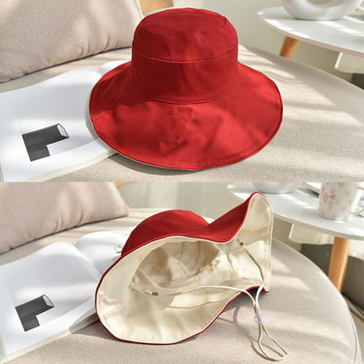 Modern, széles karimájú női sapka