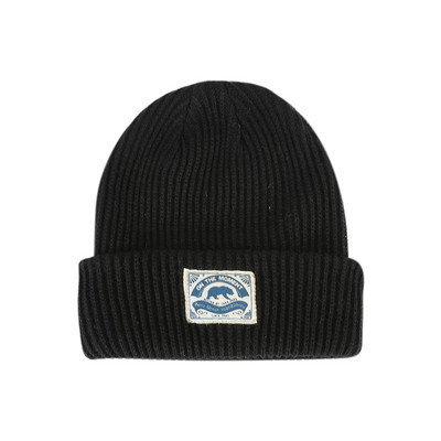 Női alkalmi sapka emblémával