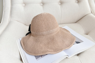 Μοντέρνο γυναικείο καπέλο με φαρδύ περιφέρια σε διάφορα χρώματα