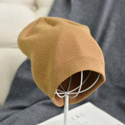 Γυναικείο μάλλινο καπέλο κλασικό μοντέλο