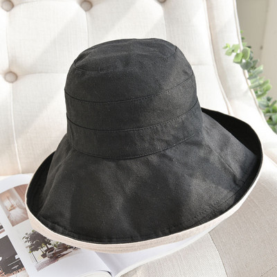 Jelenlegi női sapka rojtokkal és két arccal