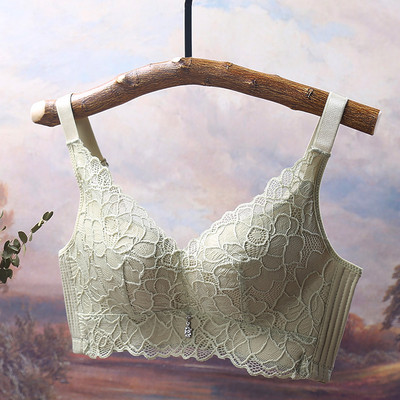 Modern női melltartó csipkével