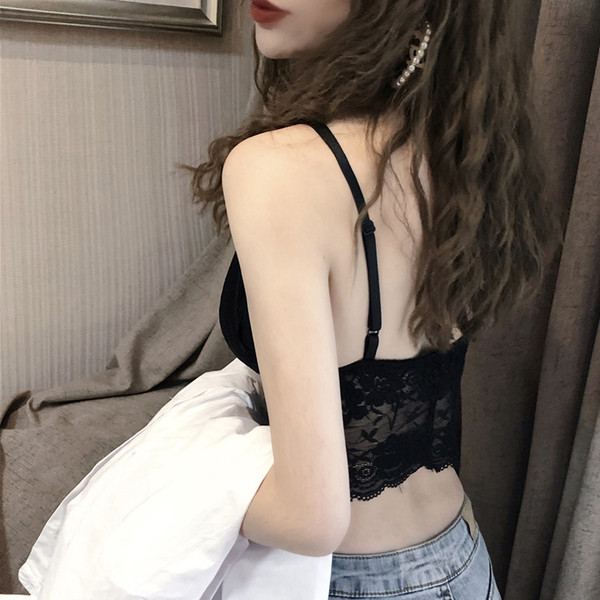 Γυναικείο δαντέλιο μπυστάκι  με επένδυση