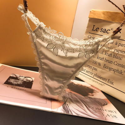 Női tangák csipkével