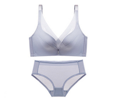 Modern női szett melltartóval és bikinivel