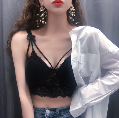 Κοντό δαντελένιο μποθστάκι