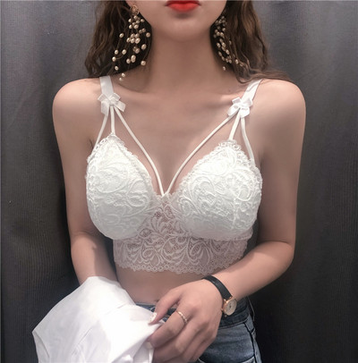 Κοντό δαντελένιο μποθστάκι