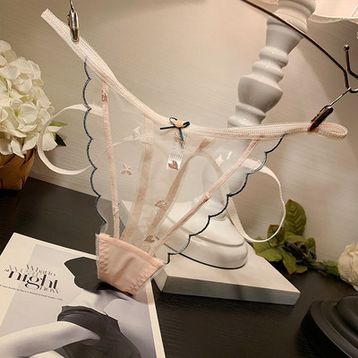 Γυναικεία στριγκάκια με πλέγμα και τρισδιάστατα λουλούδια