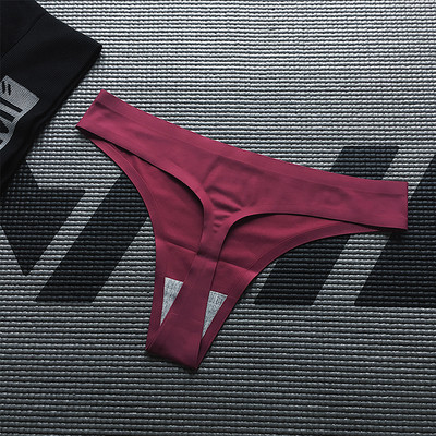 Γυναικεία στριγκάκια μονόχρωμα