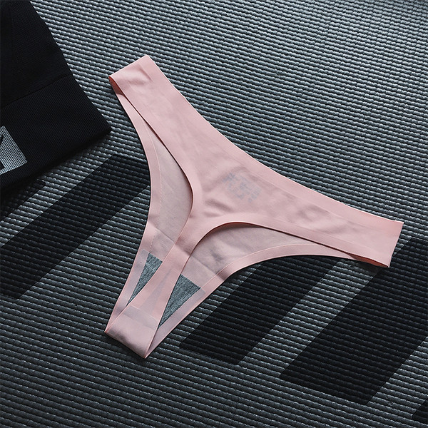 Γυναικεία στριγκάκια μονόχρωμα