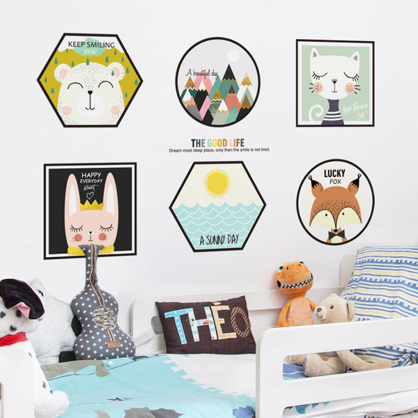 Αυτοκόλλητο τοίχου με ζωάκια και αυτοκόλλητη επιγραφή