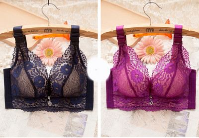 Stílusos női csipkés melltartó - két darabból álló készlet