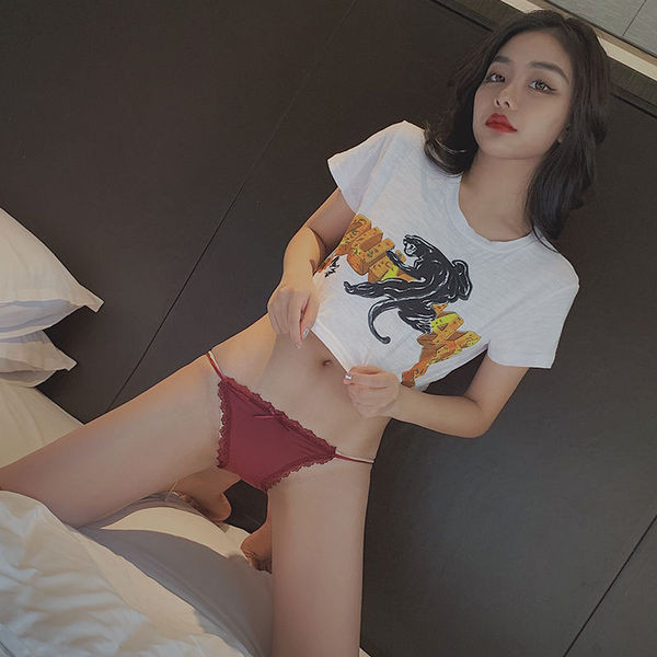 Γυναικεία μπικίνι με δαντέλα και κορδέλα