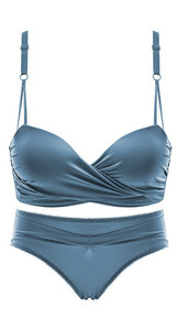 Két részből álló fehérnemű szett - melltartó és bikini