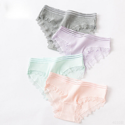 Női 4 db-os bikini szett csipkével és szalaggal