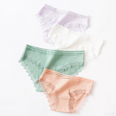 Női 4 db-os bikini szett csipkével és szalaggal