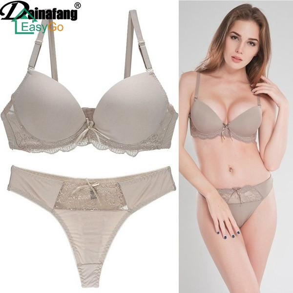 Ženski komplet grudnjak i tange sa čipkom