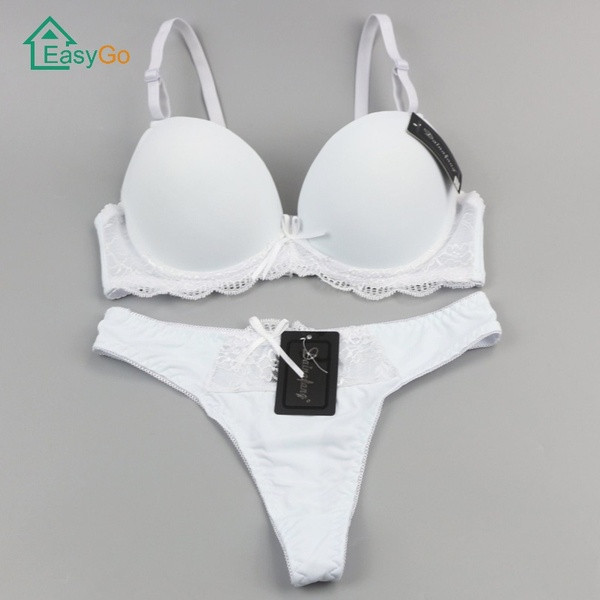 Ženski komplet grudnjak i tange sa čipkom