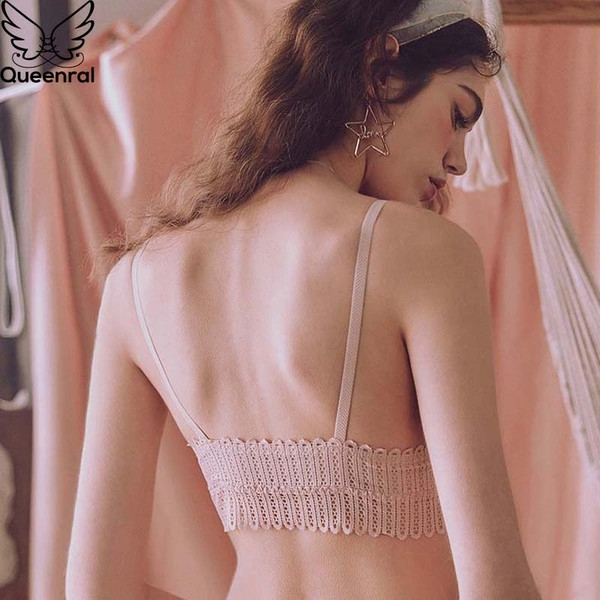 Γυναικείο σουτιέν από δαντέλα με τριγωνικό κύπελλο και μπροστινό κούμπομα