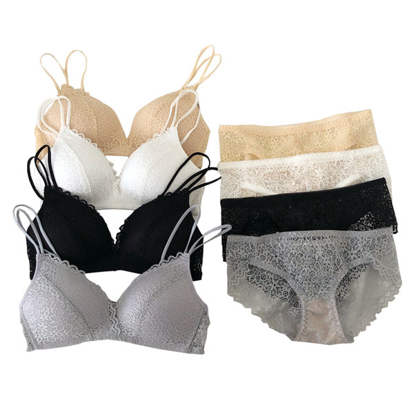 Γυναικείο σετ εσωρούχων   ή σουτιέν από δαντέλα