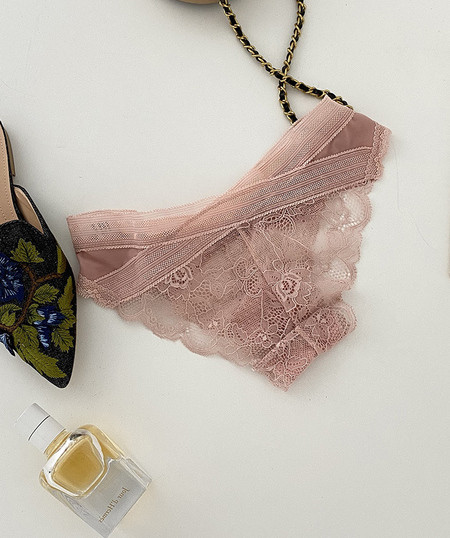 Modern női csipke bikinik