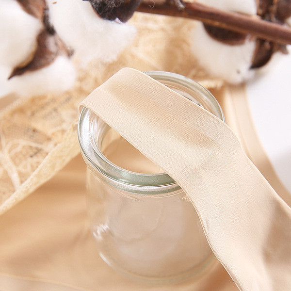 Γυναικείο σετ από 3 τεμ εσωρούχων στρινγκ  - με δαντέλα