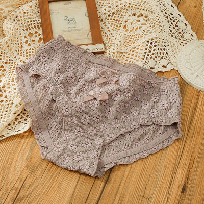 Női csipke fehérnemű szalaggal