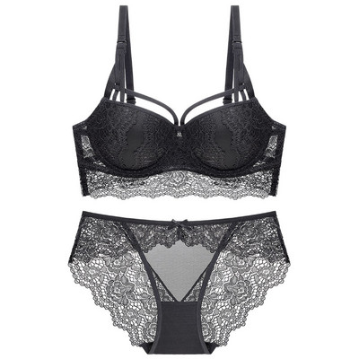 Női csipke szett bikiniből és melltartóból