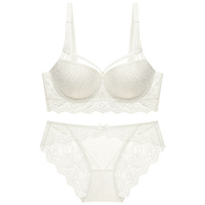 Női csipke szett bikiniből és melltartóból
