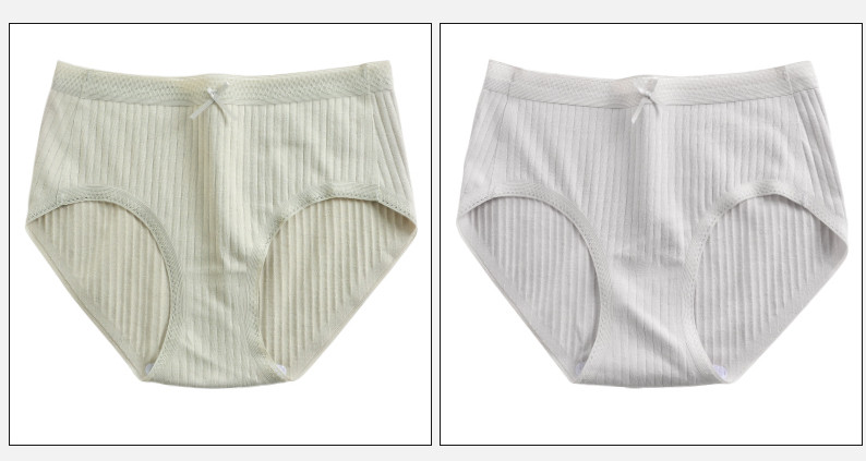 Két darab női pamut fehérnemű szett