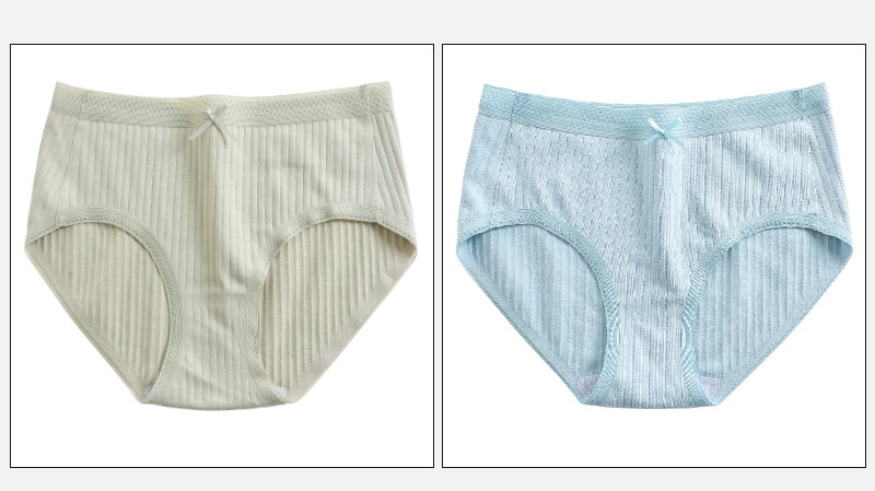 Két darab női pamut fehérnemű szett