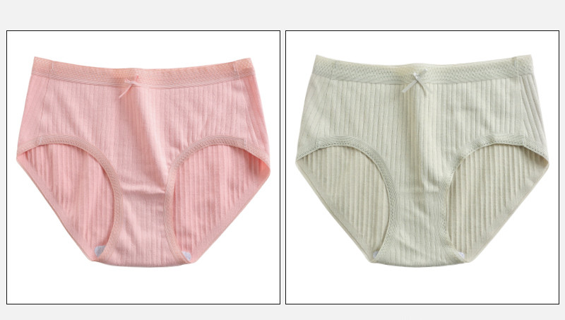 Két darab női pamut fehérnemű szett