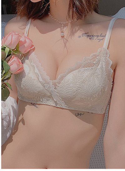 Modern női melltartó csipkével és V-nyakkal