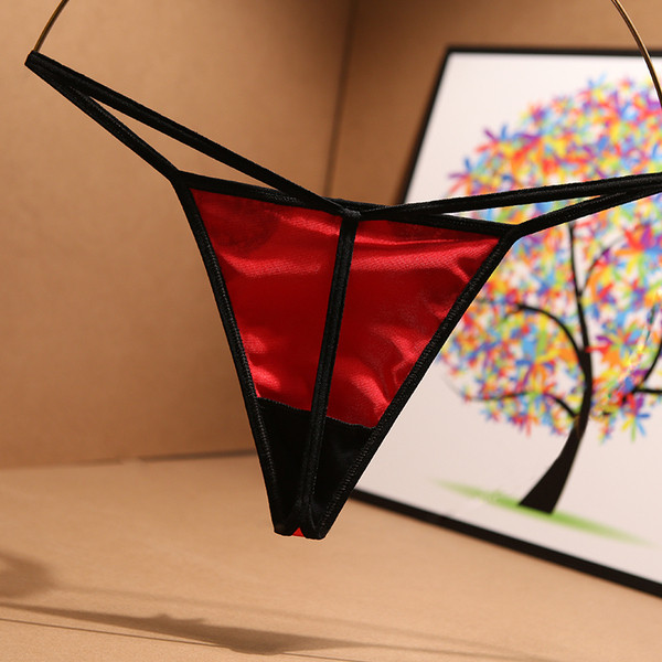 Дамски прашки с панделка и дантела