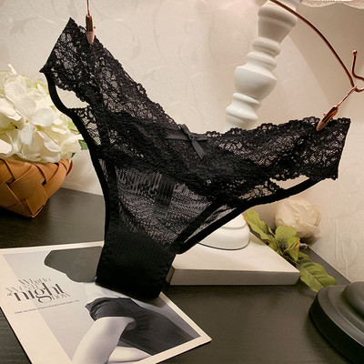 Női bikini csipkével