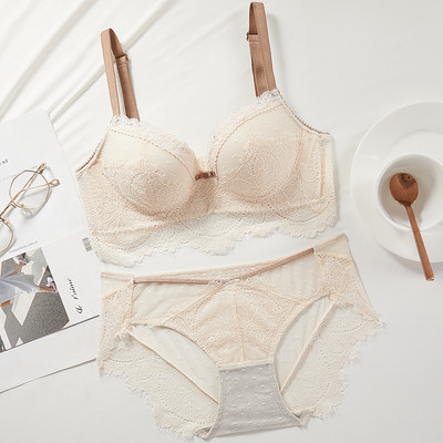 Γυναικείο σουτιέν ή σετ δαντέλας
