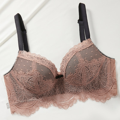 Γυναικείο σουτιέν ή σετ δαντέλας