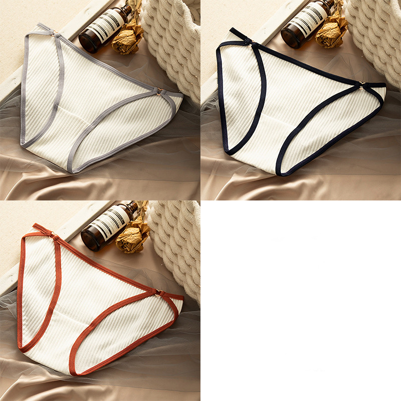 Σετ  από τρια τεμάχια  γυναικεία βαμβακερά μπικίνι