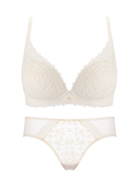 Női melltartó csipkével és széles pántokkal