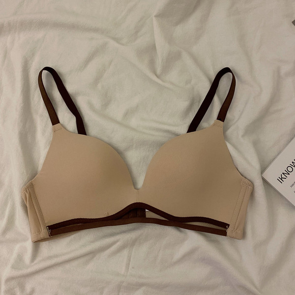 Lezser női melltartó - letisztult modell