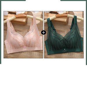 Μοντέρνα γυναικεία σετ από 2 σουτιέν με δαντέλα